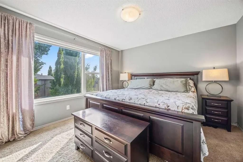 974 Tuscany Drive NW