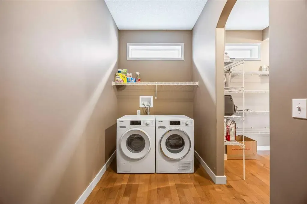 974 Tuscany Drive NW