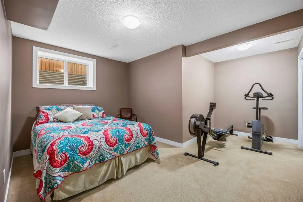 974 Tuscany Drive NW