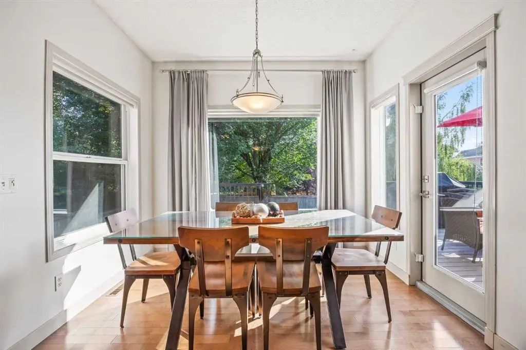 974 Tuscany Drive NW