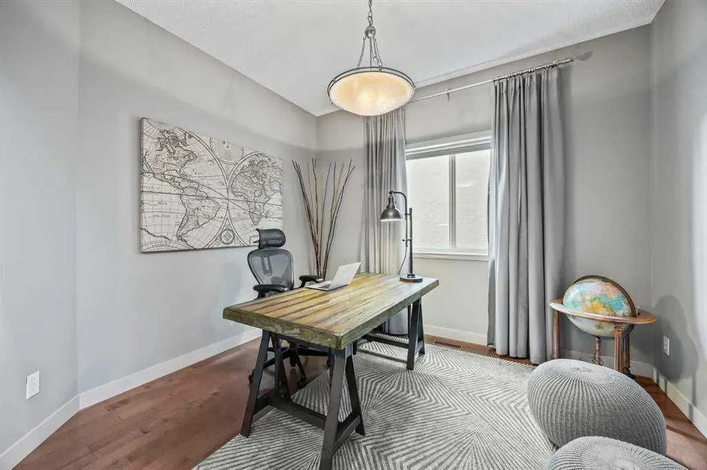 974 Tuscany Drive NW