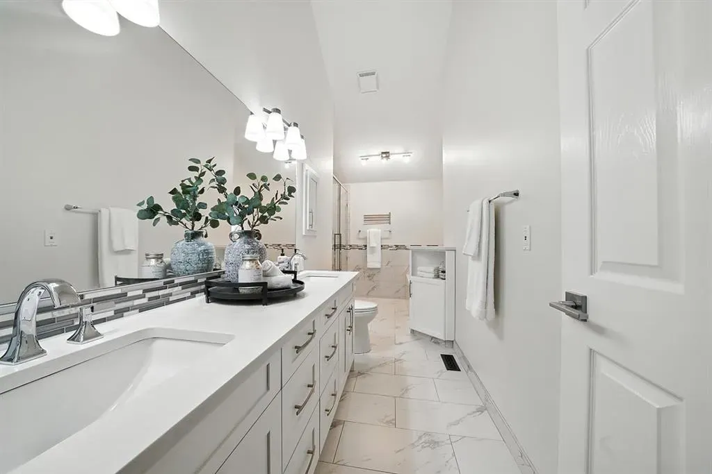 8 Varsity Estates Gardens NW