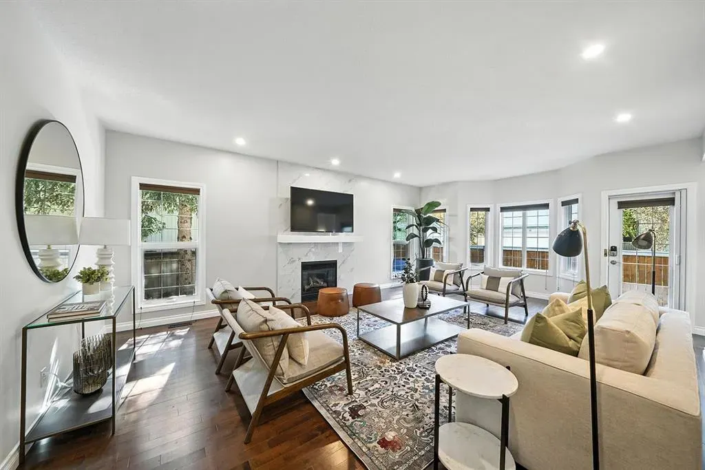 8 Varsity Estates Gardens NW