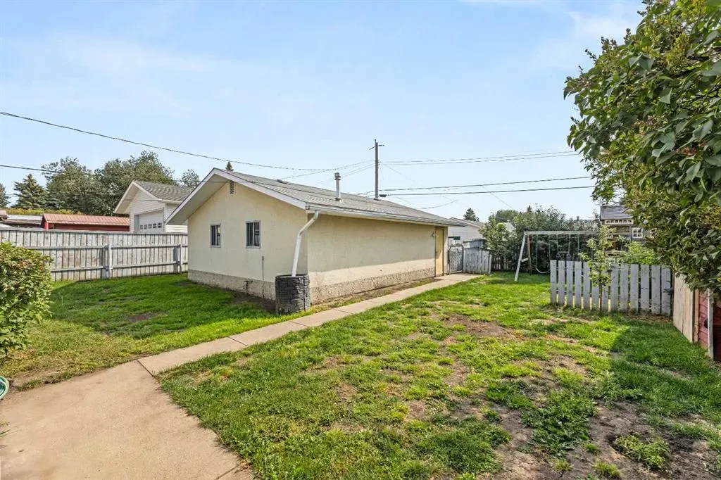5309 43 Street