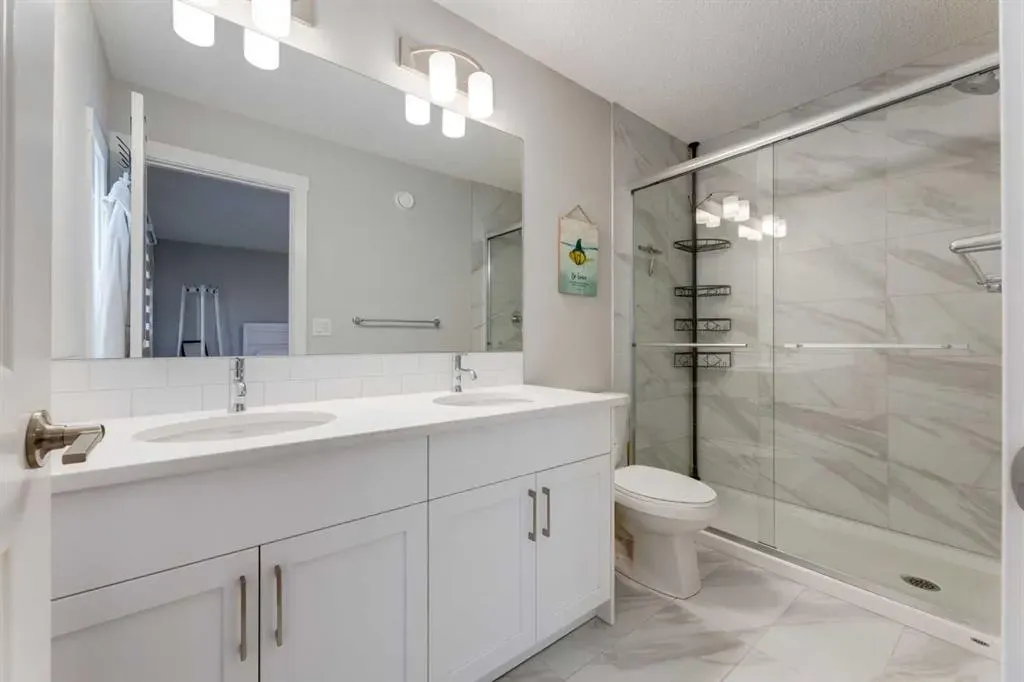 311 Livingston View NW