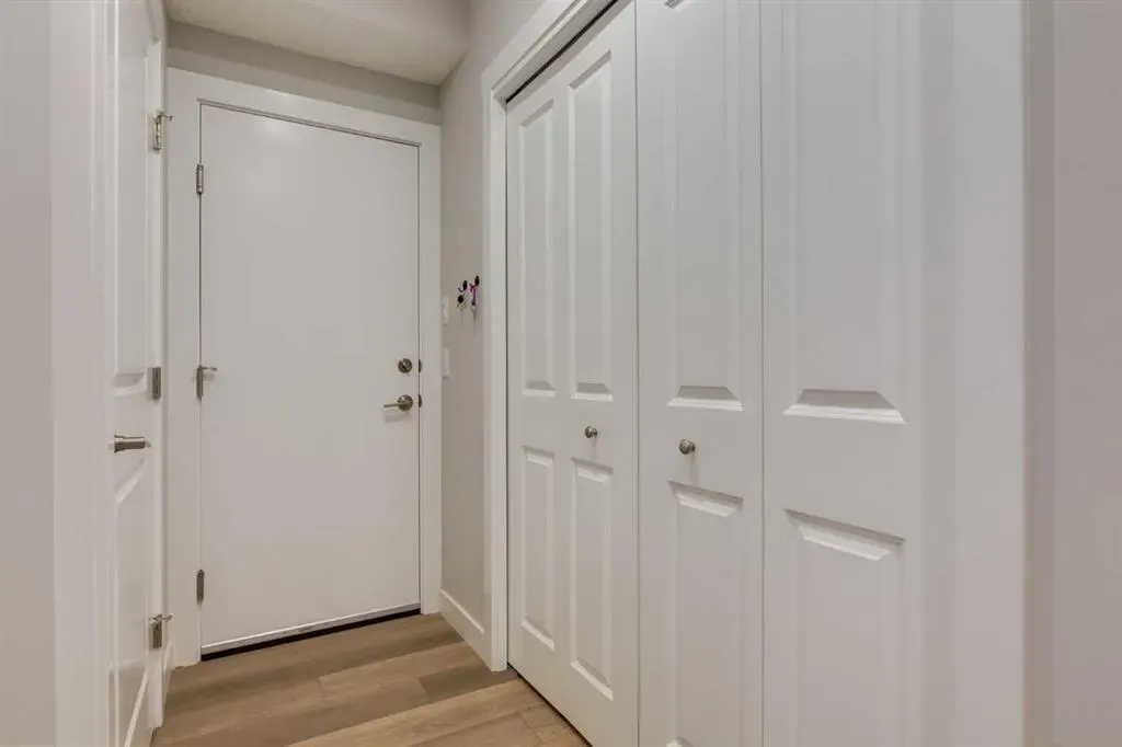 311 Livingston View NW
