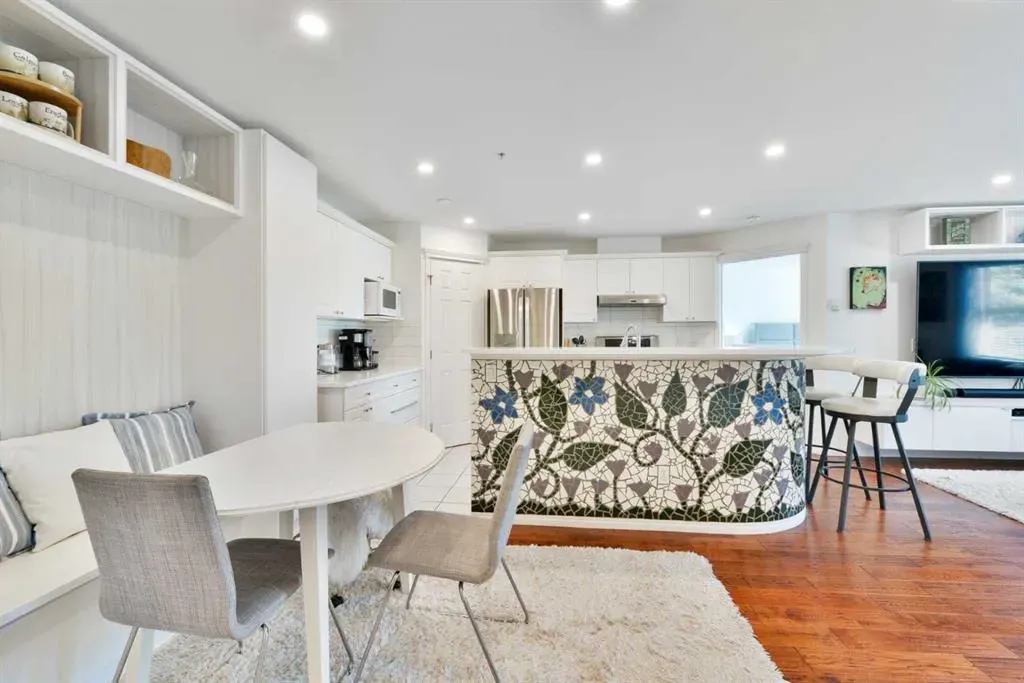2212 34 Avenue SW, #103