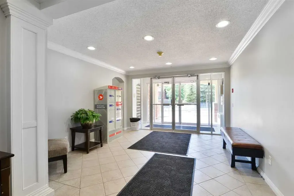 2212 34 Avenue SW, #103