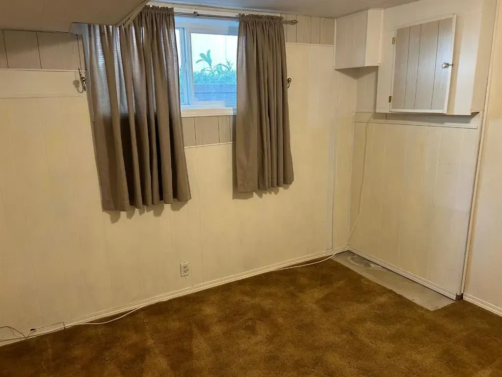 343 Laval Boulevard W