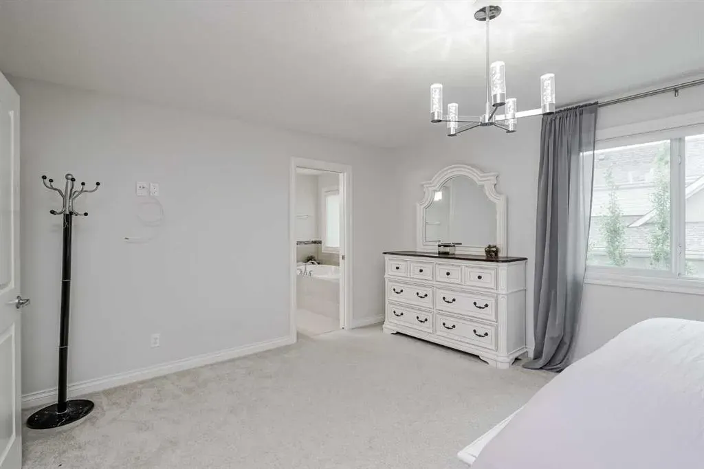 310 Mahogany Manor SE