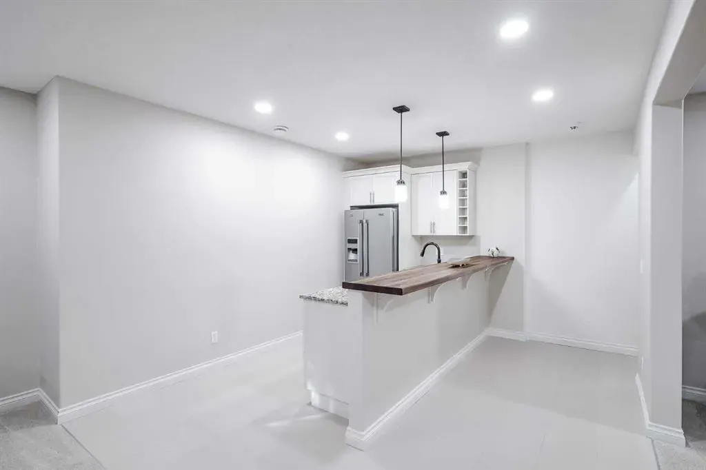 310 Mahogany Manor SE