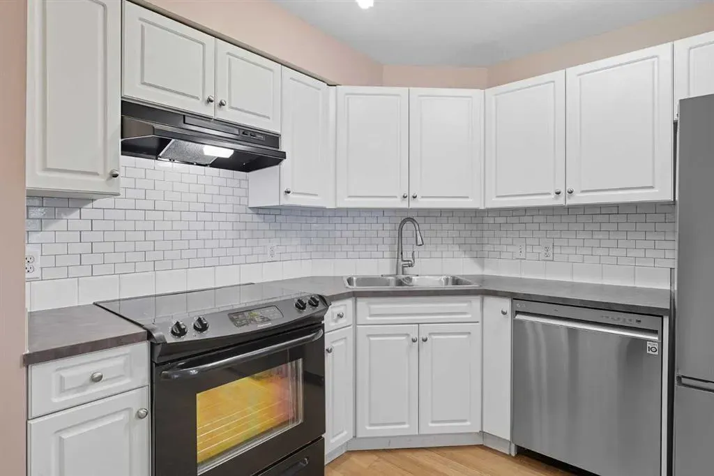 2000 Applevillage Court SE, #110