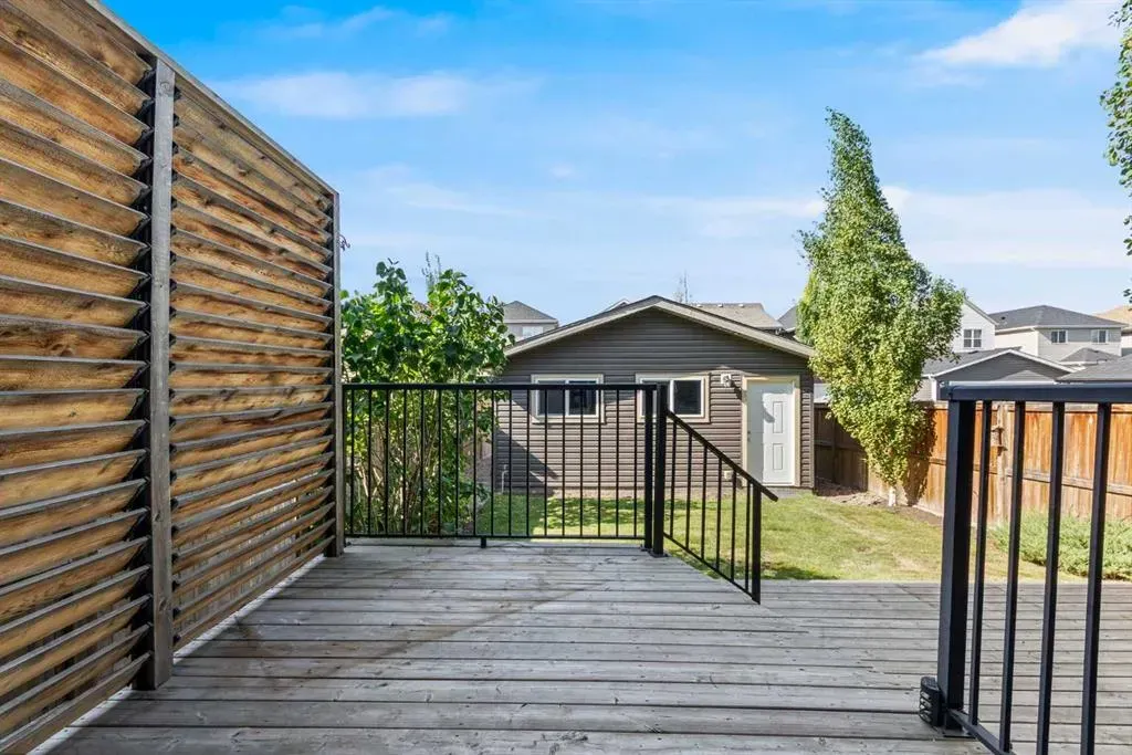 116 Copperpond Parade SE