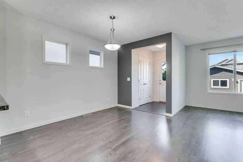 116 Copperpond Parade SE