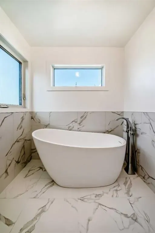 1607 11 Avenue SW, #101