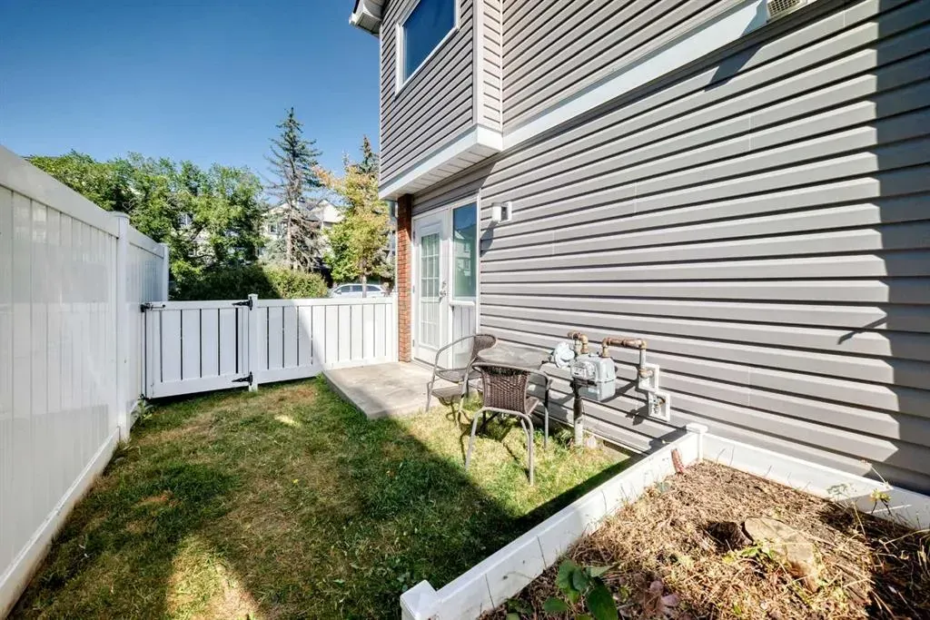 1607 11 Avenue SW, #101
