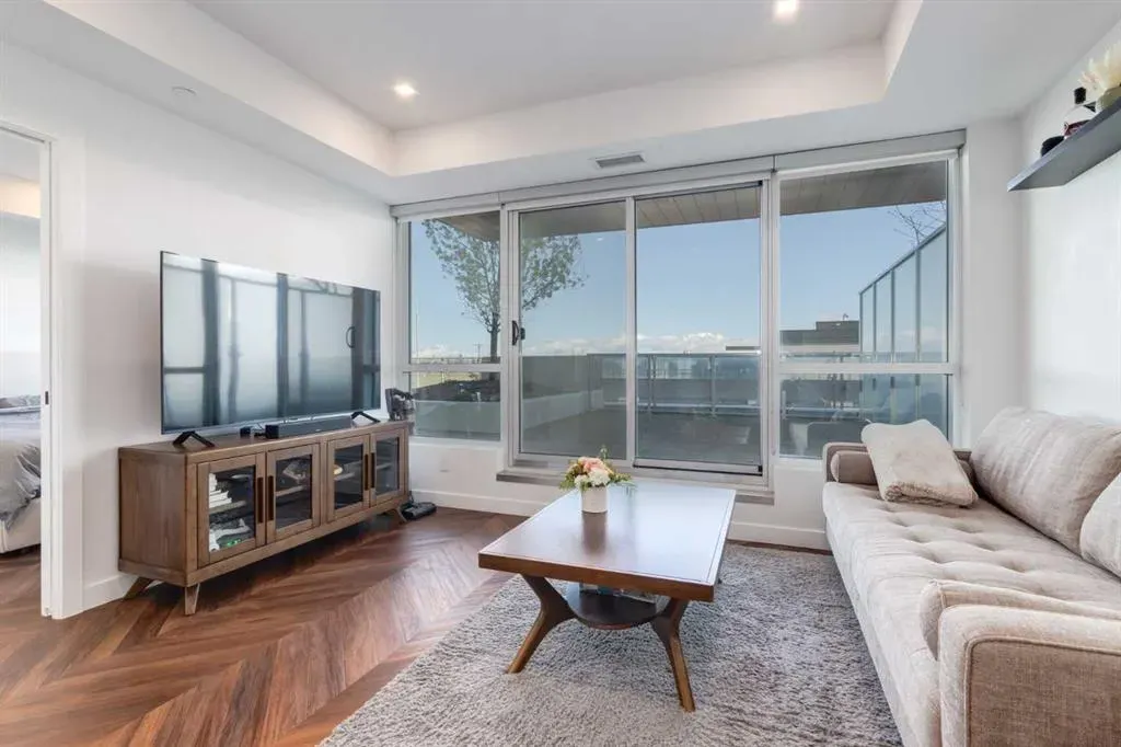 8505 Broadcast Avenue SW, #215