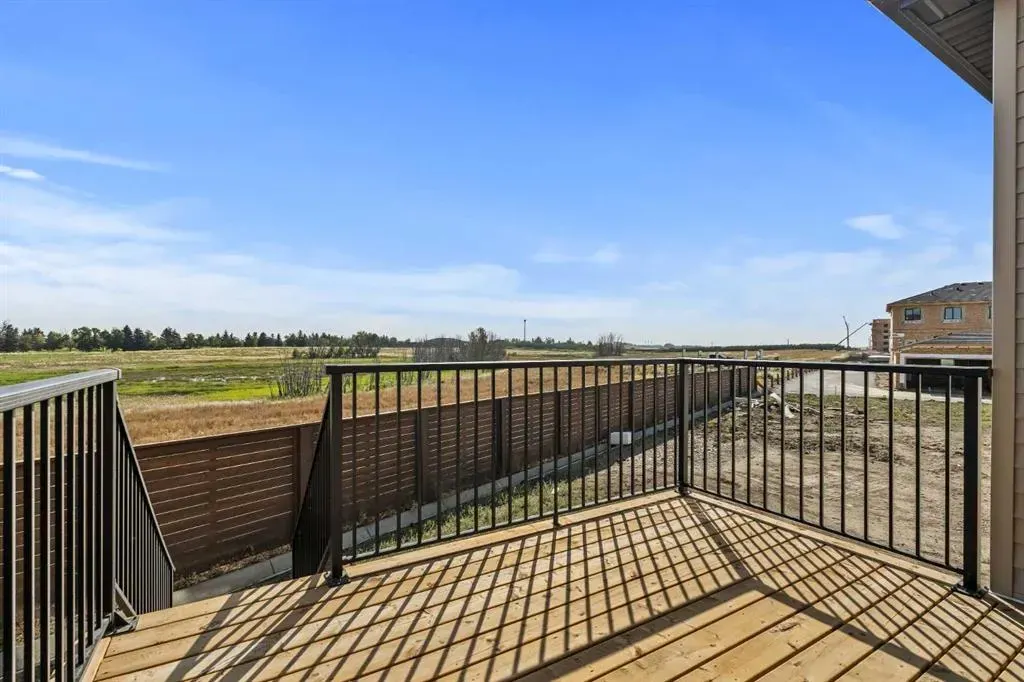 63 Belvedere Crescent SE