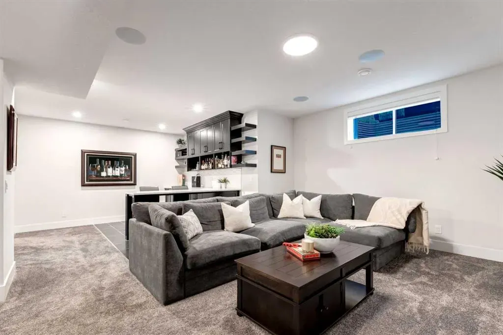 131 Aspen Summit Boulevard SW