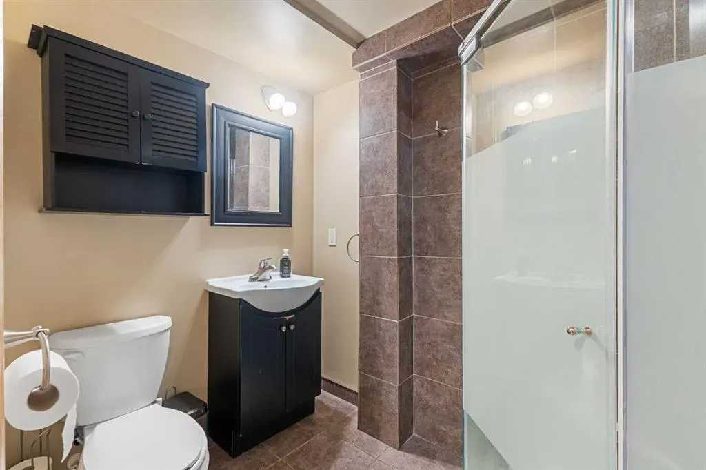 933 Applewood Drive SE