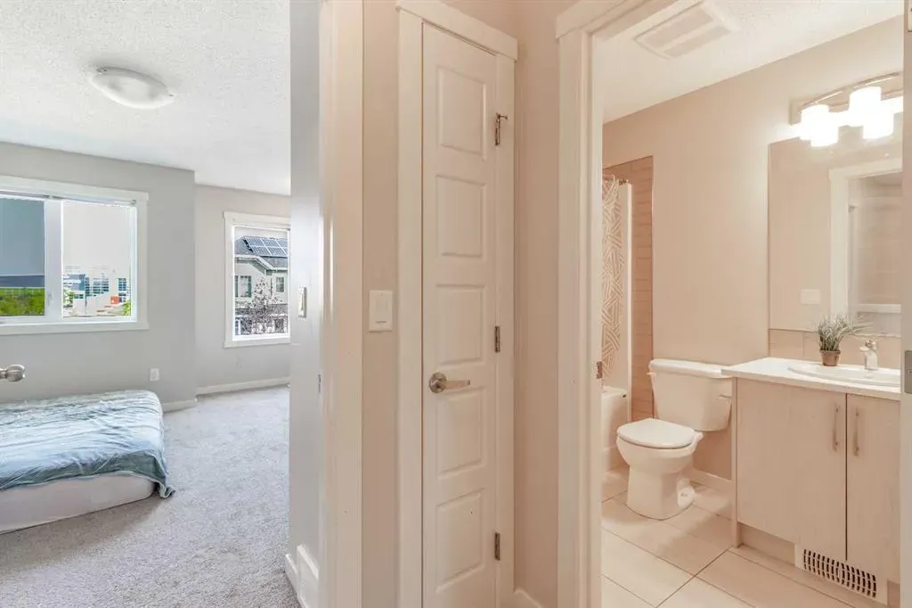 7451 Falconridge Boulevard NE, #1016