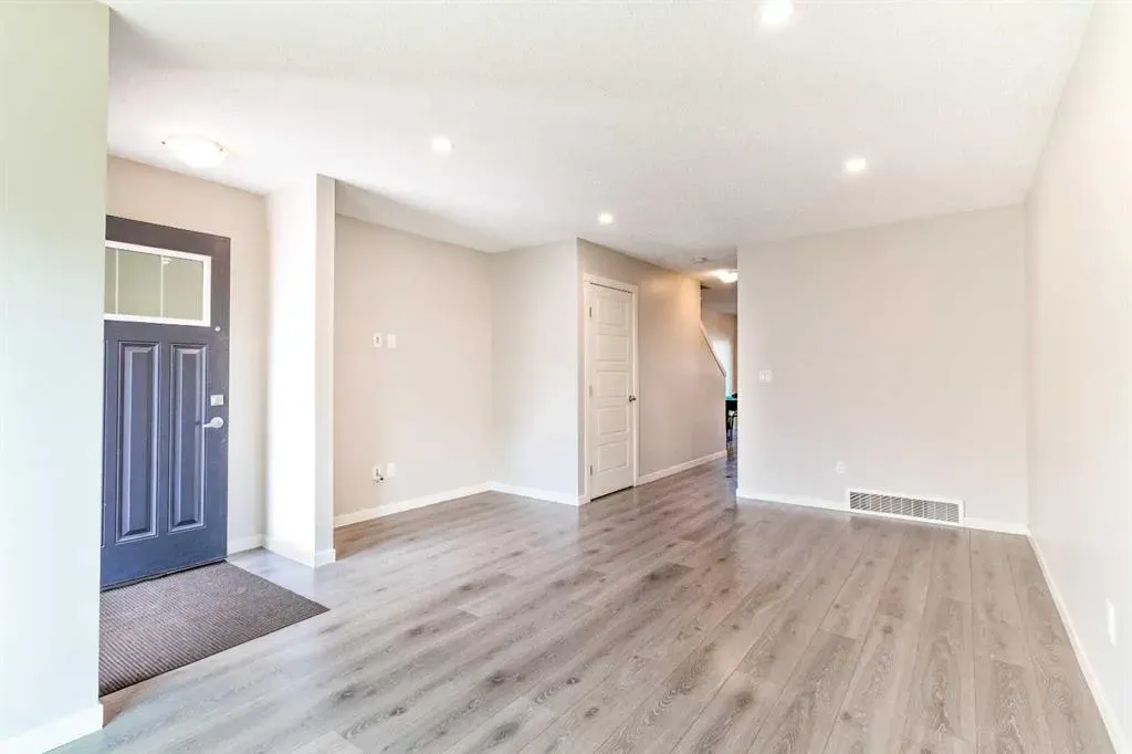 7451 Falconridge Boulevard NE, #1016