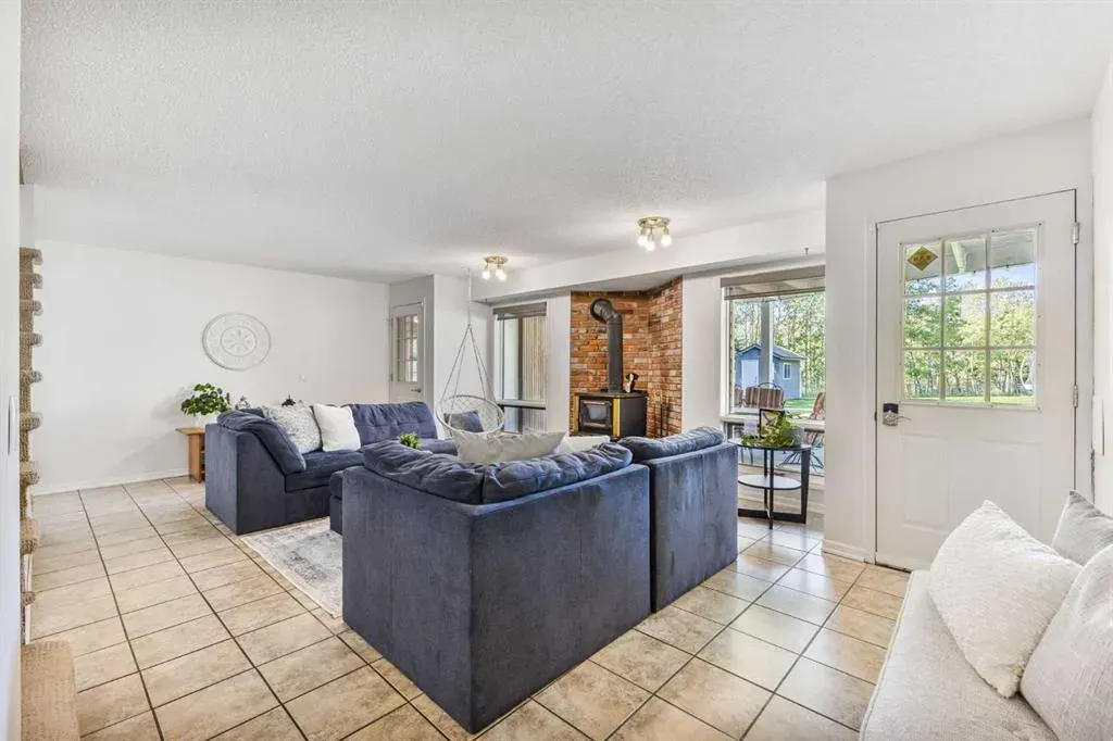 2 Riverside Place