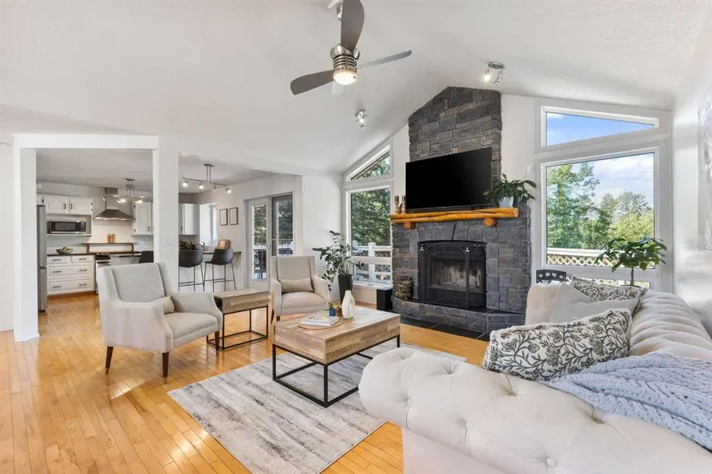 2 Riverside Place