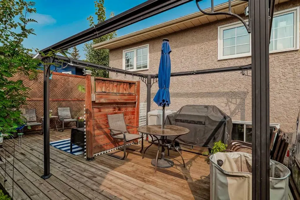 5 Shawinigan Rise SW