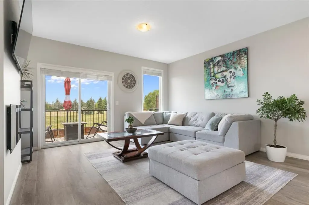 280 Williamstown Close NW, #1901