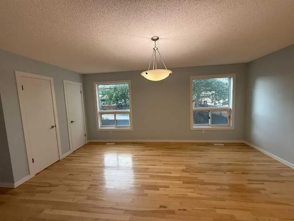 40 Millrise Drive SW
