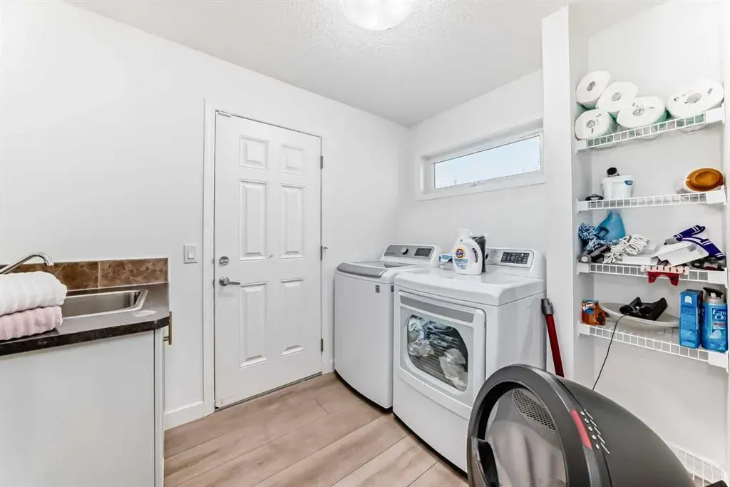 332 Ranch Close