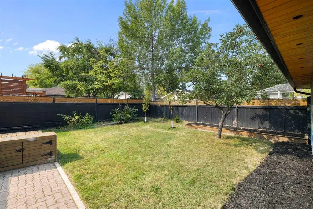 28 Glamorgan Drive SW