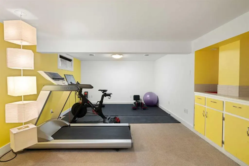 28 Glamorgan Drive SW
