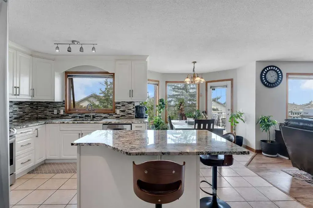 220 Edgeridge Gardens NW