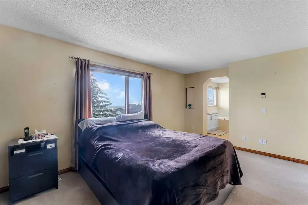 220 Edgeridge Gardens NW