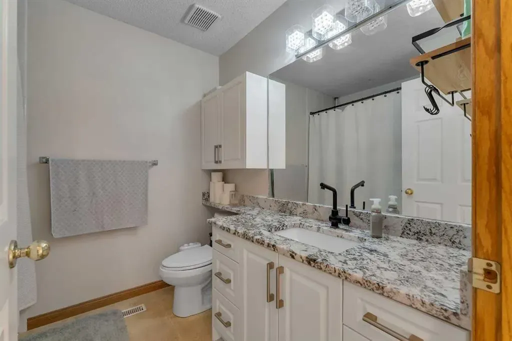 220 Edgeridge Gardens NW