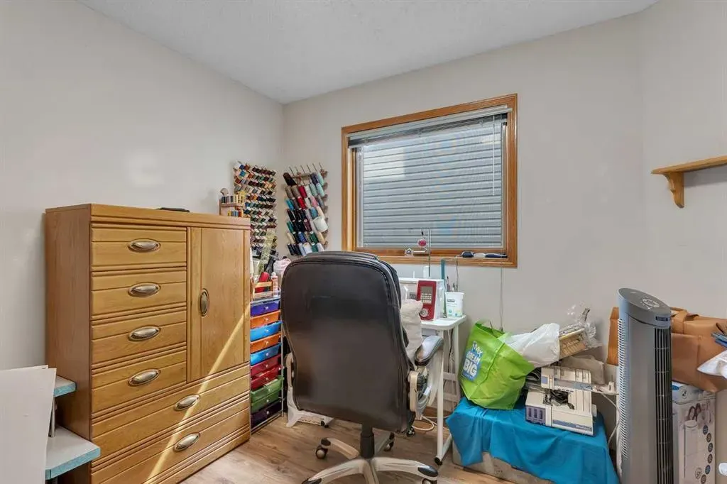 220 Edgeridge Gardens NW