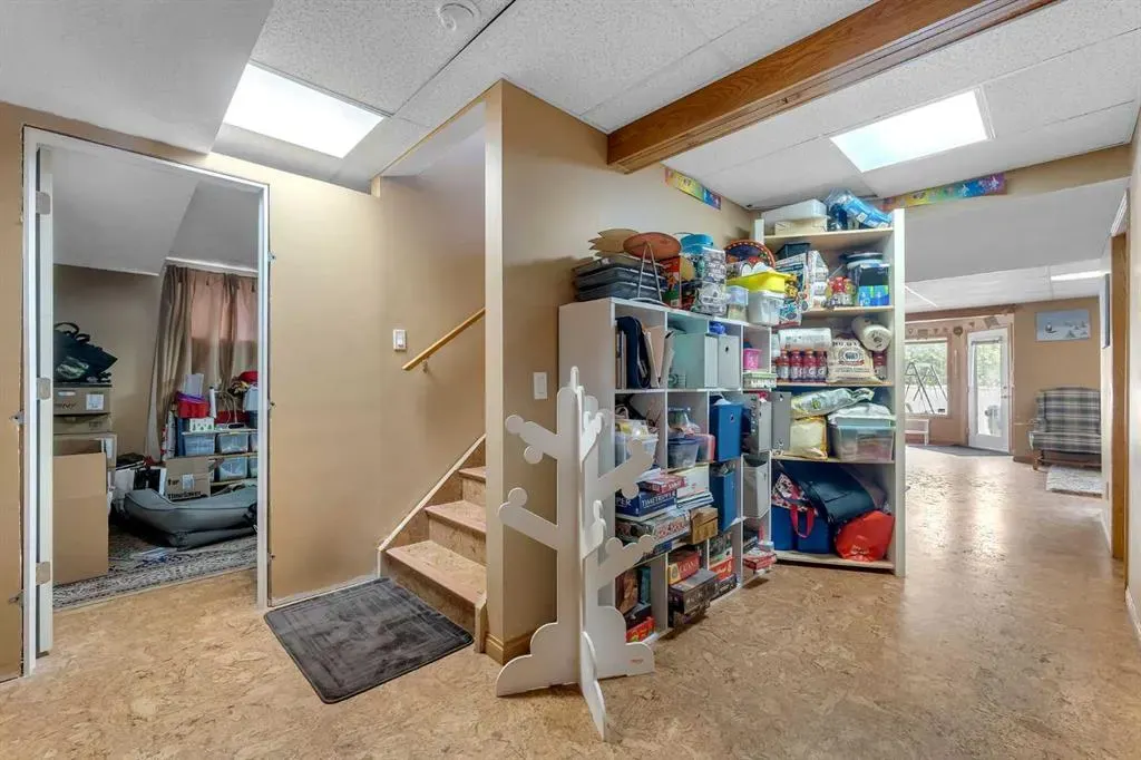 220 Edgeridge Gardens NW