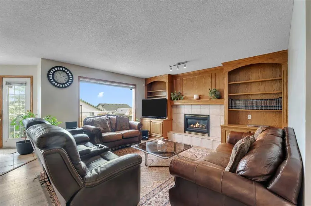 220 Edgeridge Gardens NW