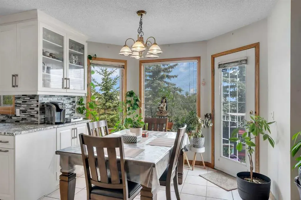 220 Edgeridge Gardens NW