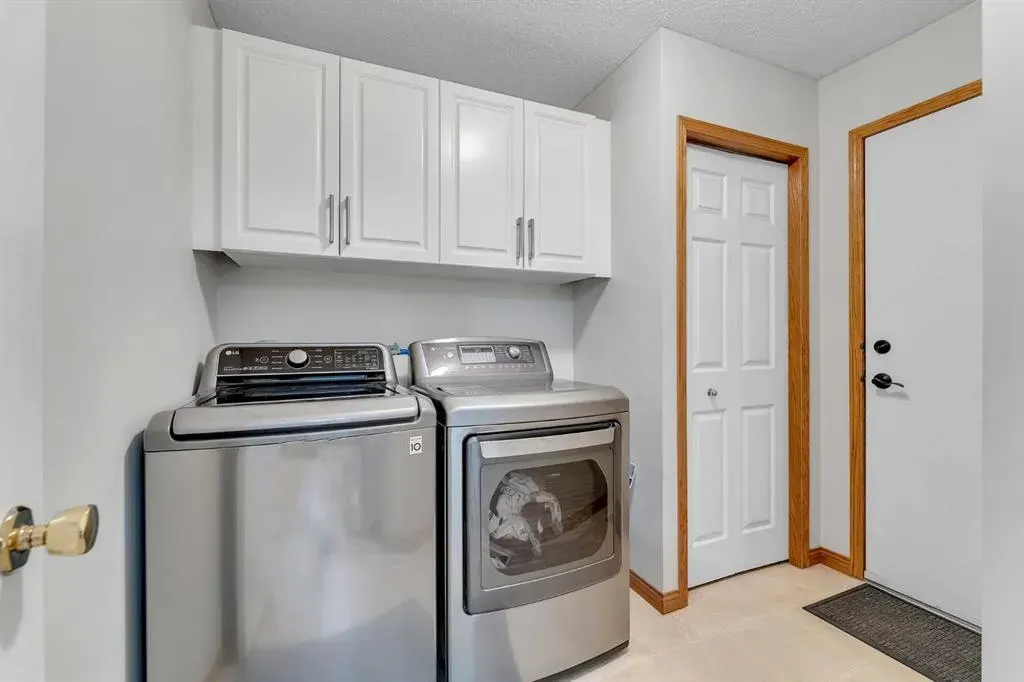 220 Edgeridge Gardens NW