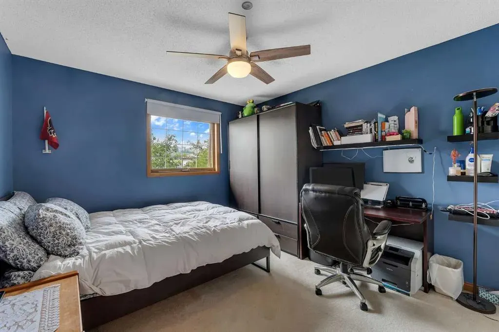 220 Edgeridge Gardens NW