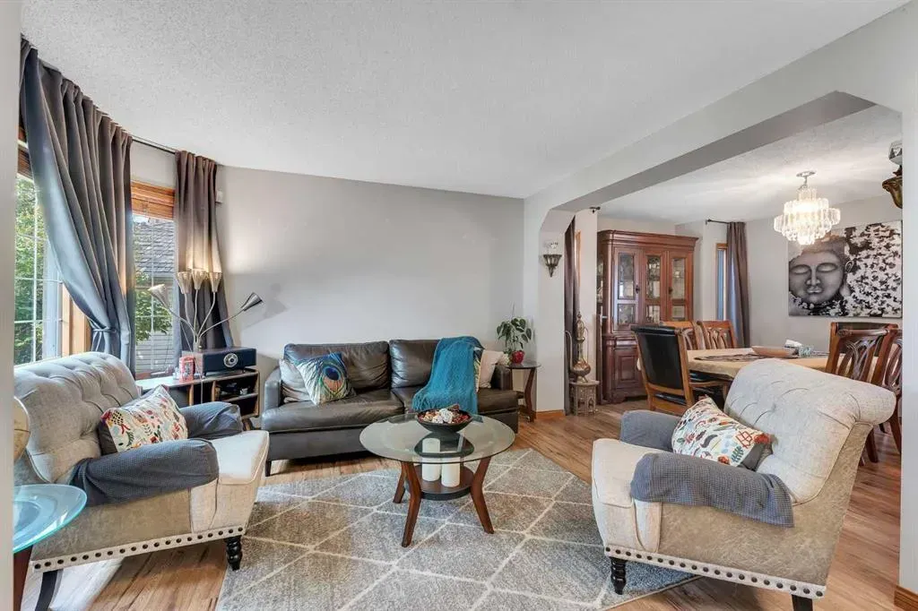 220 Edgeridge Gardens NW