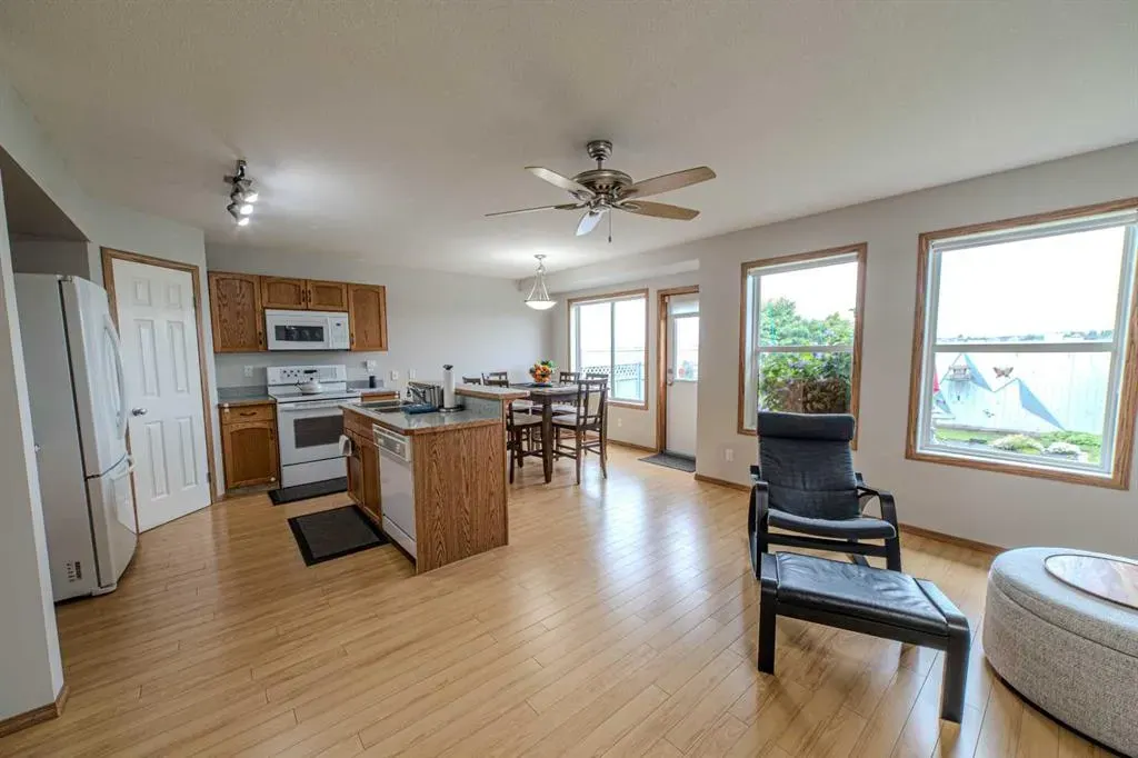192 Somerglen Common SW