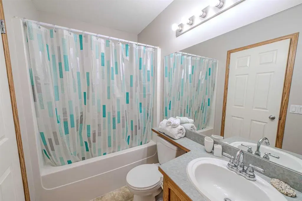 192 Somerglen Common SW