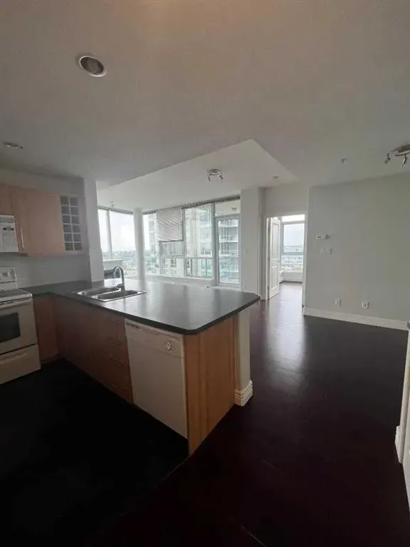 55 Spruce Place SW, #1003