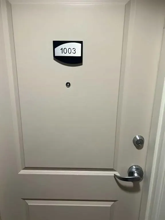 55 Spruce Place SW, #1003