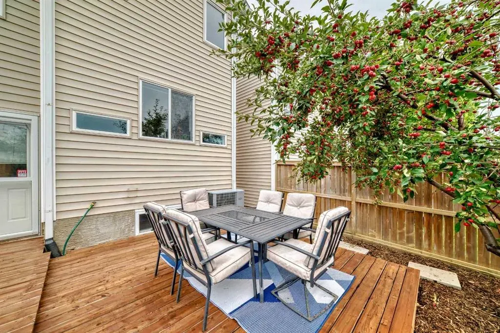 71 Tuscany Springs Rise NW