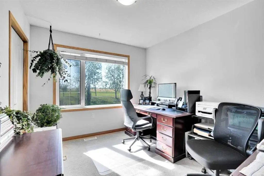 633 Advent Bay